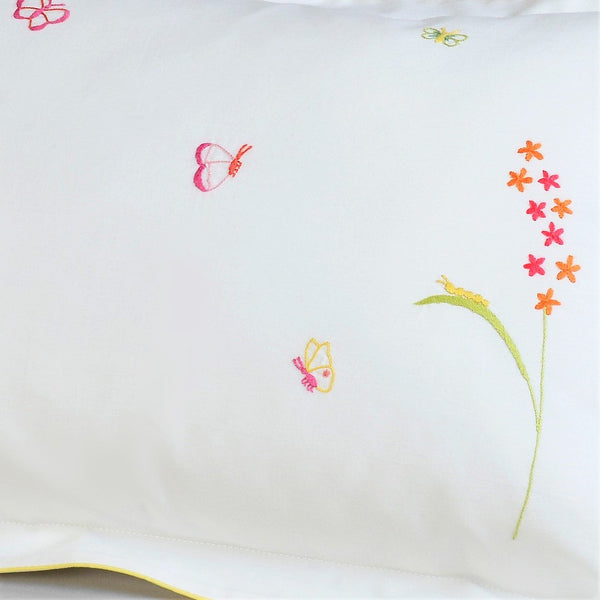 CHILDREN’S EMBROIDERED TRAVEL BAG - Butterfly - Bags CHILDREN’S EMBROIDERED TRAVEL BAG - Butterfly - Bags