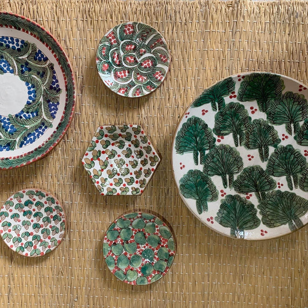 GREEN LEAVES RED DESSERT PLATE - pottery GREEN LEAVES RED DESSERT PLATE - pottery