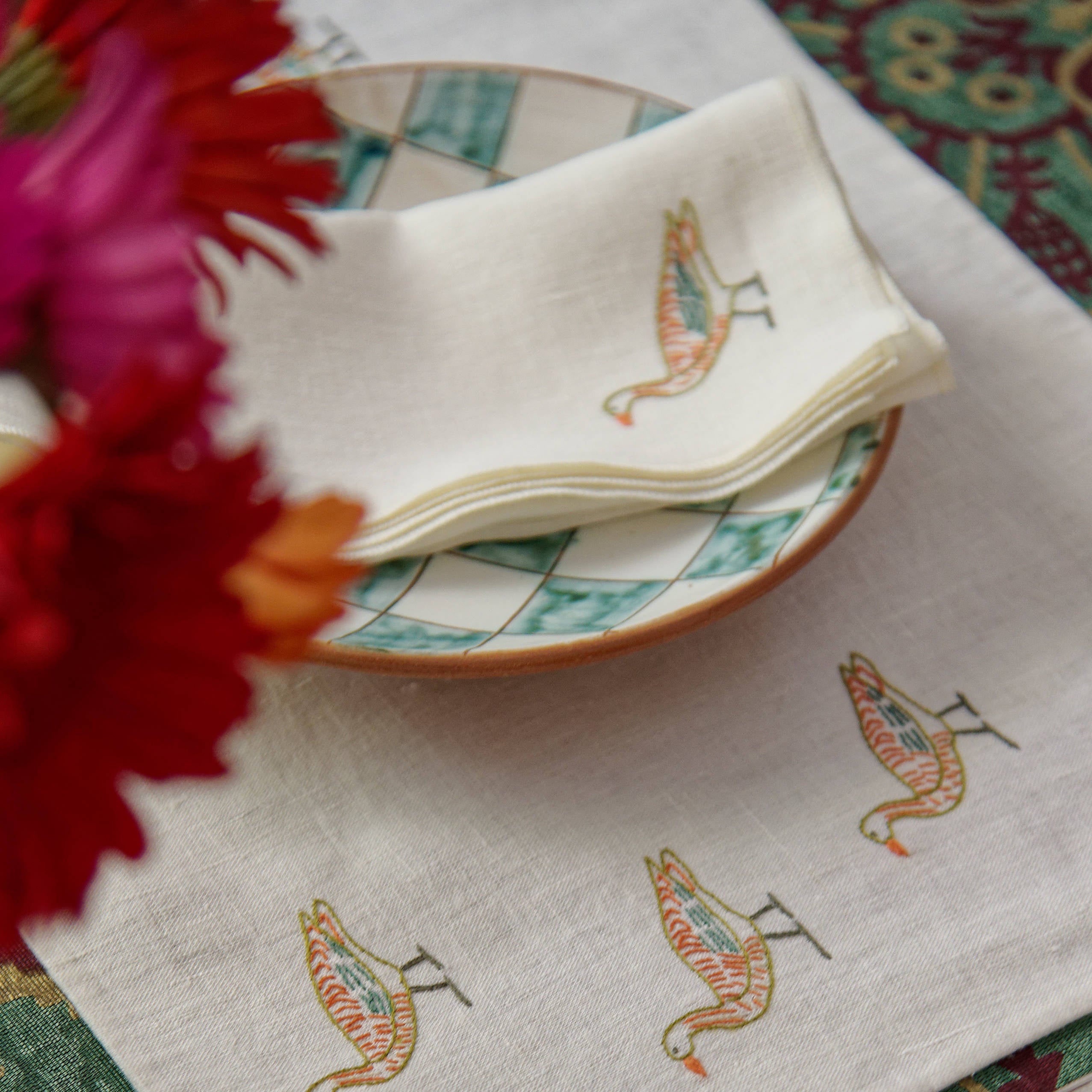 Filigree Monogrammed Linen Dinner Napkins