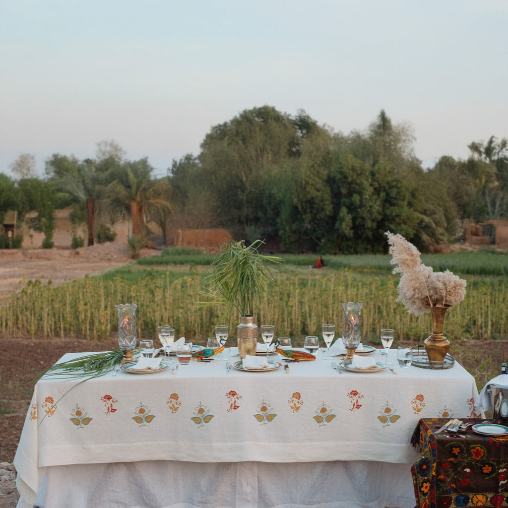 ROSE GARDENS TABLECLOTH