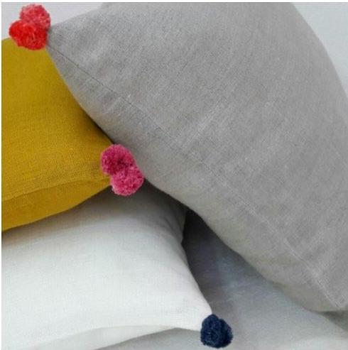 LINEN POMPOM CUSHION COVER - Cushion