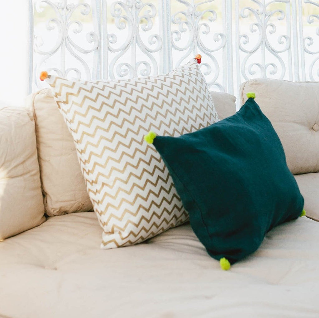 LINEN POMPOM CUSHION COVER - Cushion