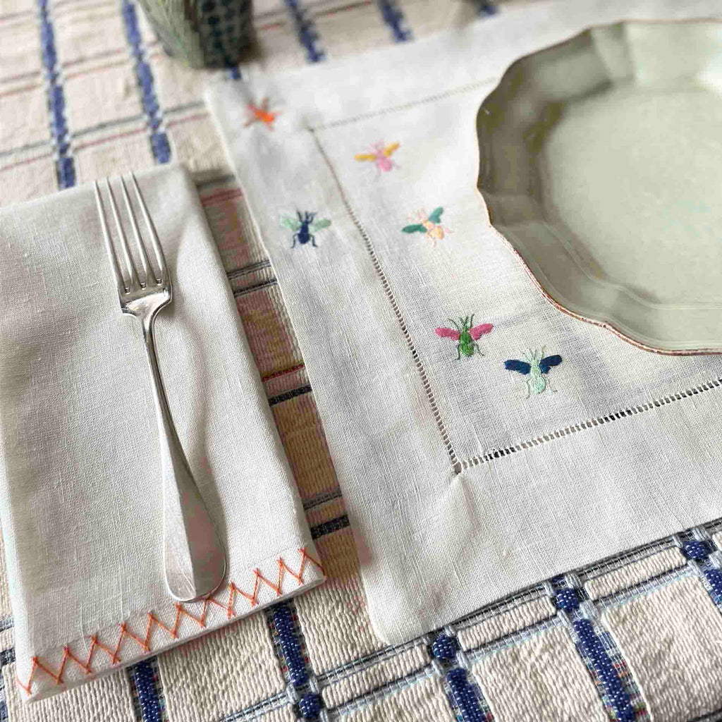 BEES PLACEMAT